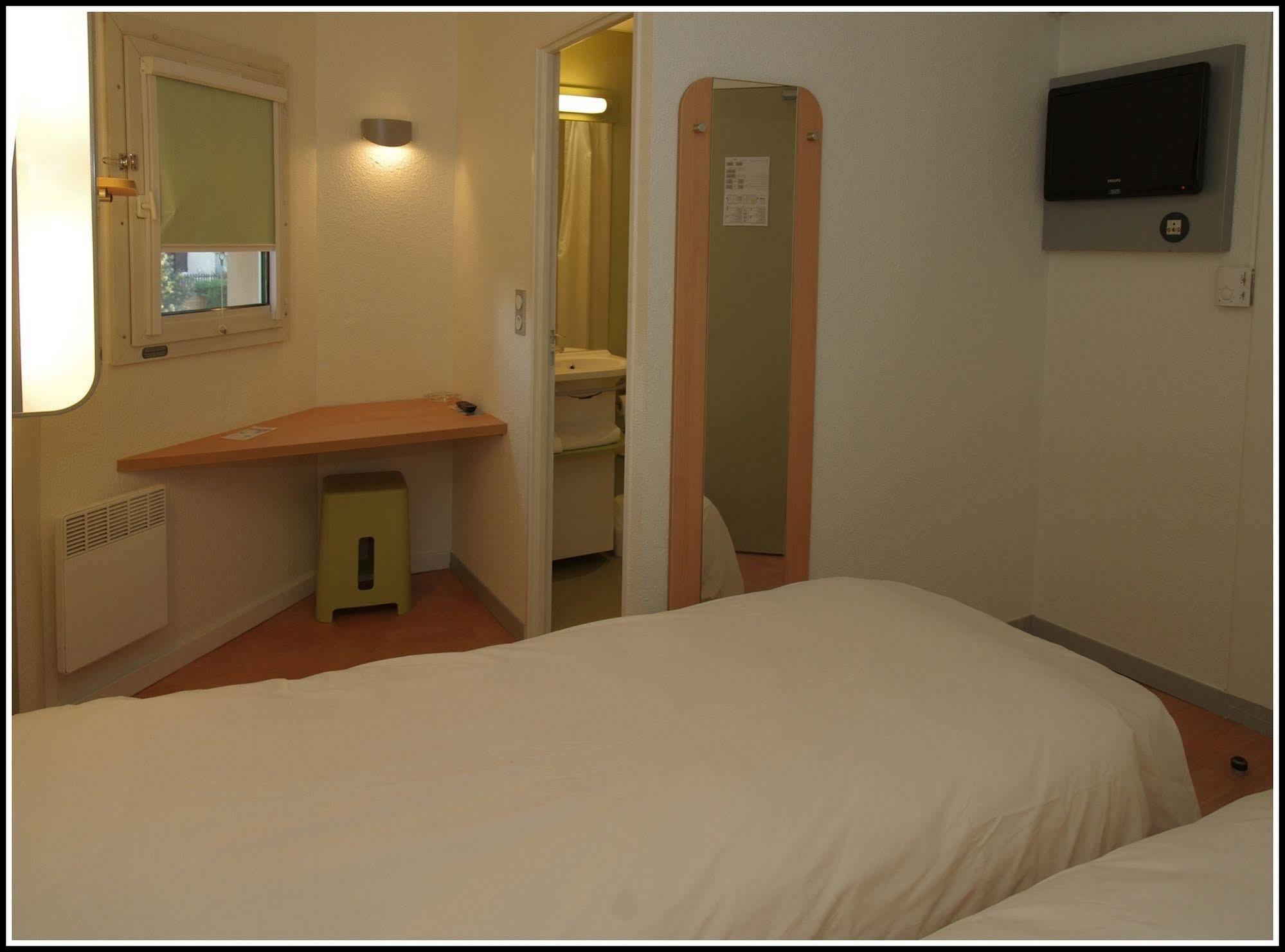 Ibis Budget Lyon Sud St Genis Laval Hotel Saint-Genis-Laval Exterior photo